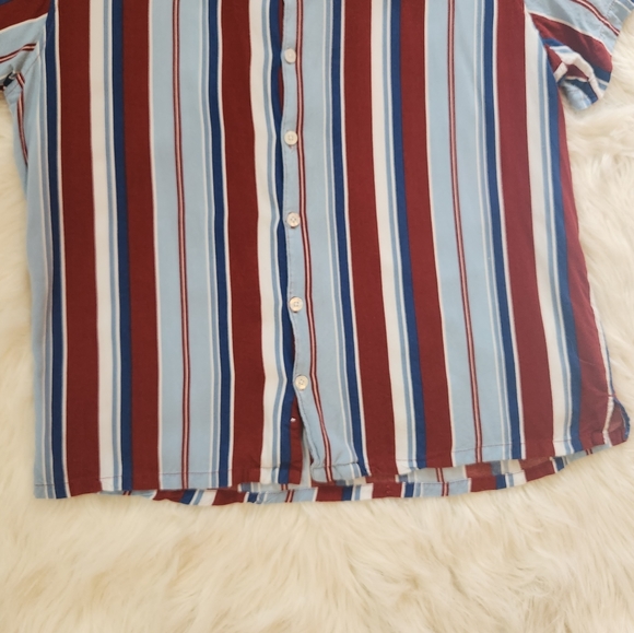 Mens Stripe Short Sleeve Button Up Shirt (Size M) - Picture 7 of 12